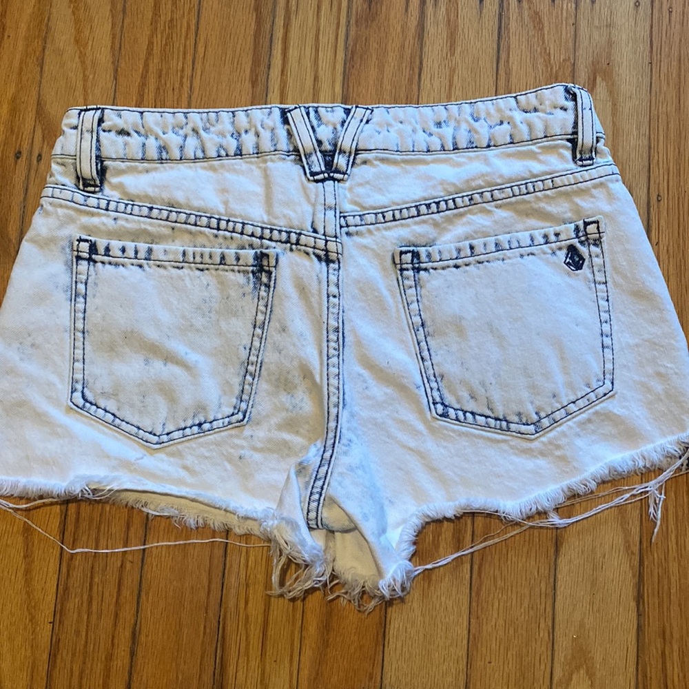 Volcom Jean shorts - Picture 3 of 5